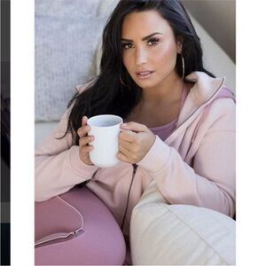 Fabletics Demi Lovato pink crop leggings & pink hoodie